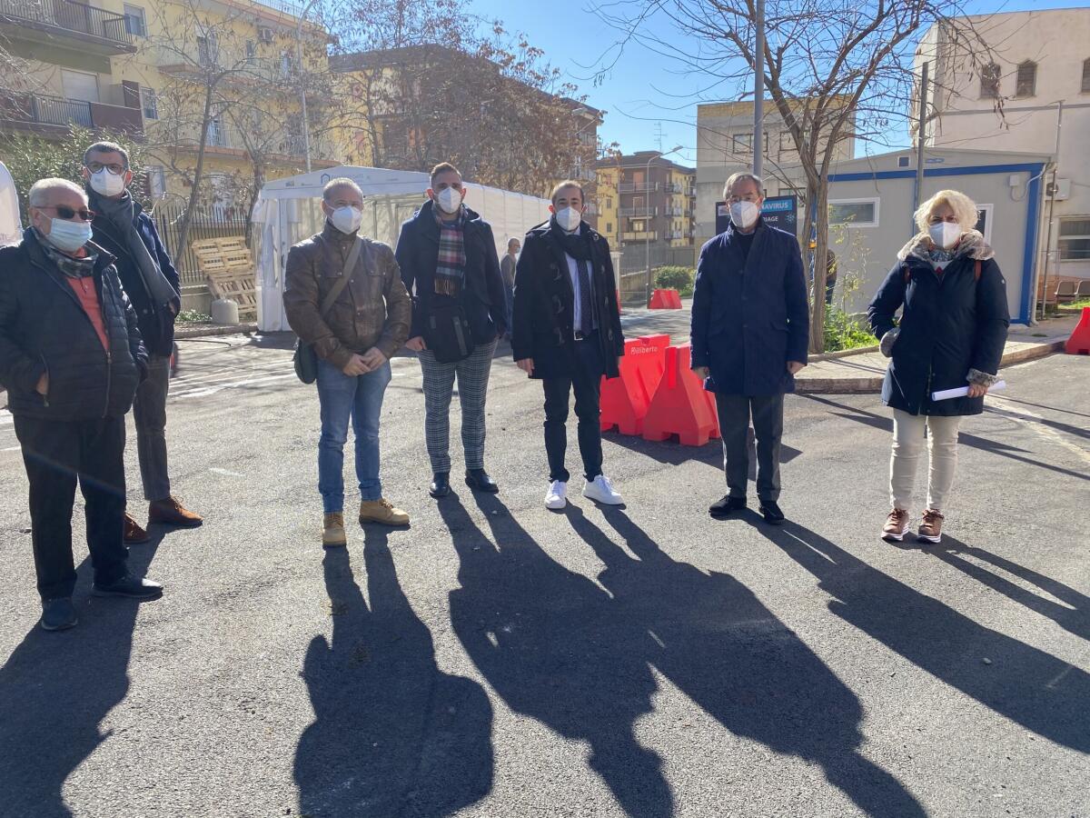 Covid: contagi e servizi ospedalieri - 
