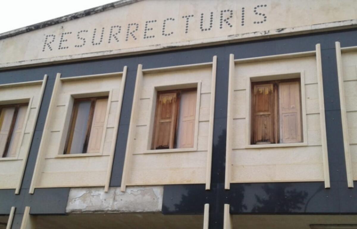 A Farello non c'è pace per i morti - 