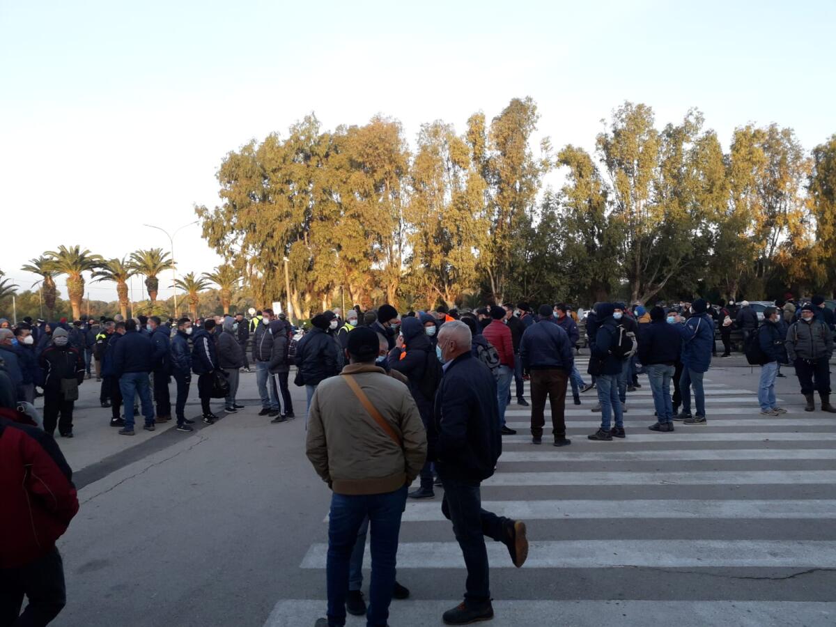 Gela, protesta per due disoccupati - 