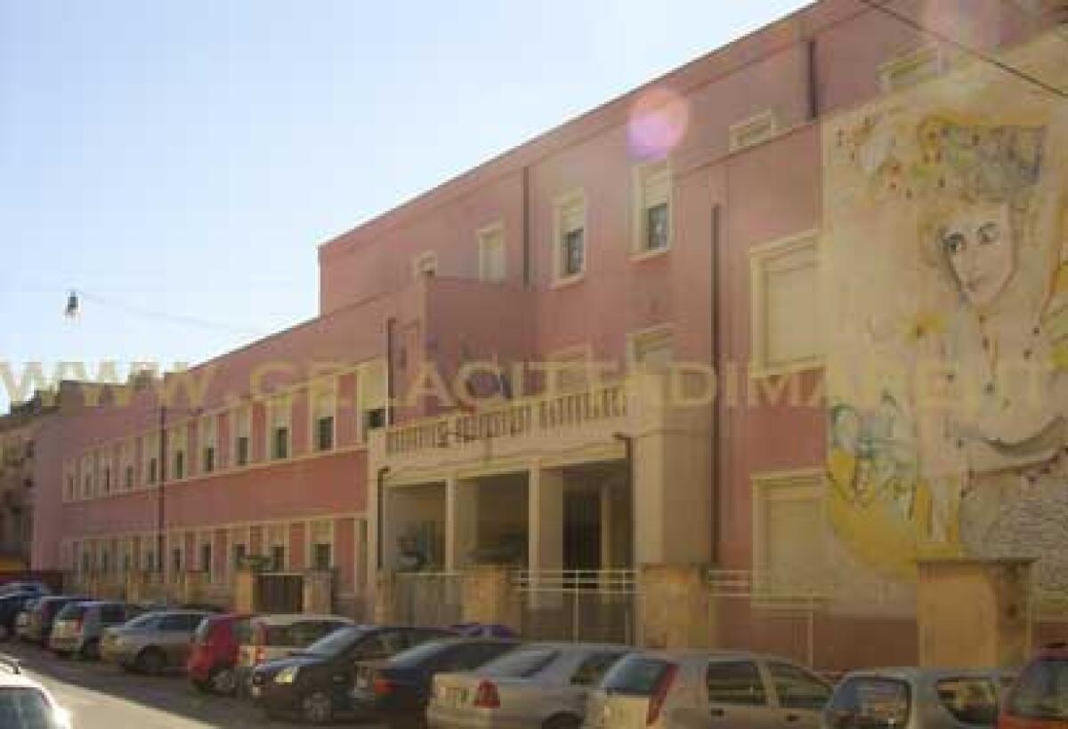 Commissione sanità denuncia assembramenti davanti alle scuole - 
