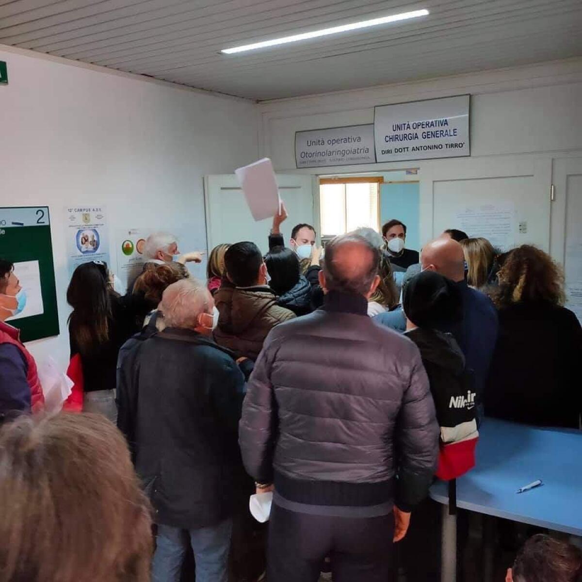 Gela, vaccinazione over 80 completamente in tilt - 