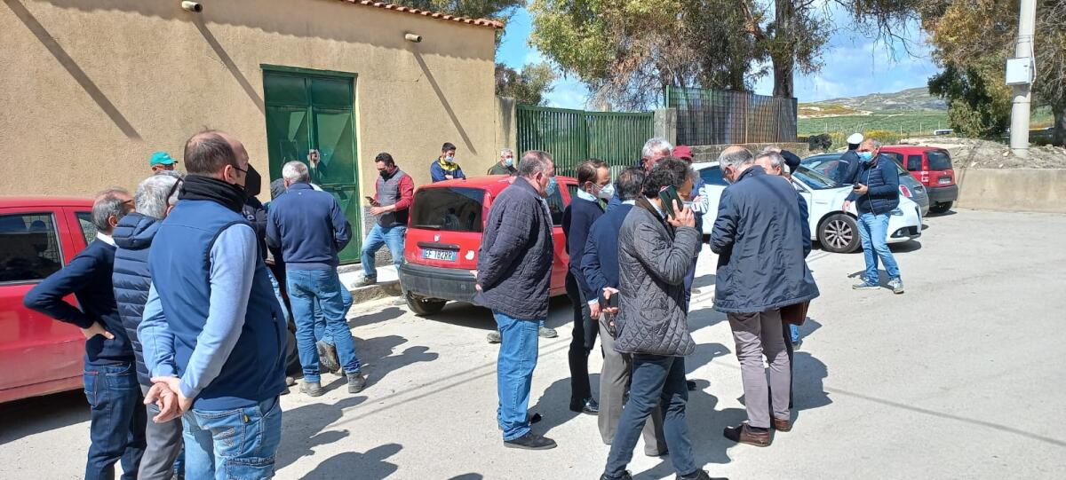 Protestano gli agricoltori a Grotticelli - 