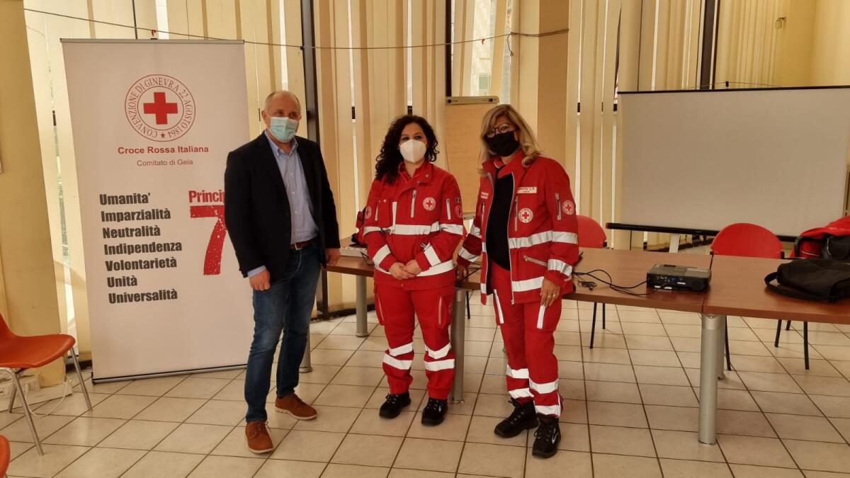 Cri, l’allarme dal questionario “Selfie”: «La comunità educante aiuti i più giovani» -