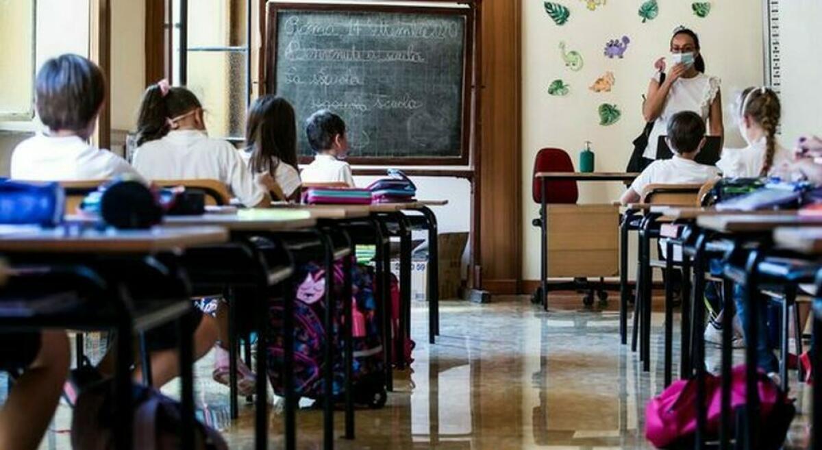 Scuole: cresce l'allarme ma si frequenta in presenza -