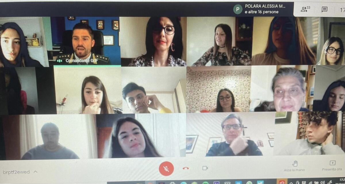 Cultura d’impresa e legalità, al Liceo classico il progetto “Entrecomp” - 