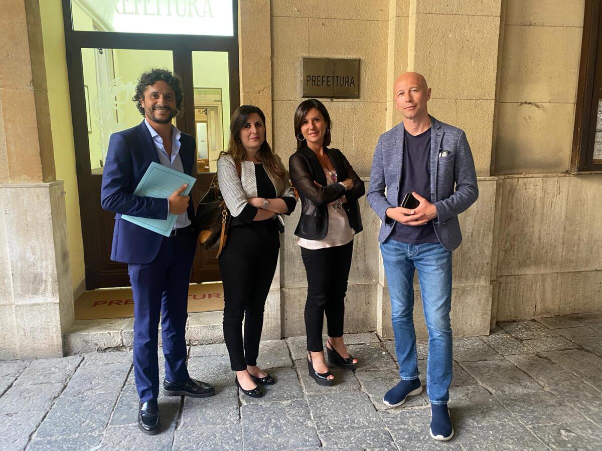 Ricatti e poteri forti: consiglieri opposizione si sono recati dal Prefetto - 