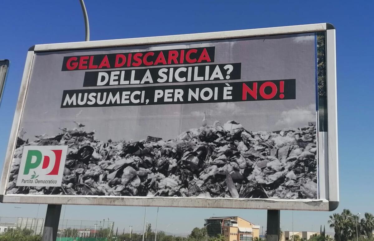 Il Pd parla per manifesti: "No all' ampliamento della discarica" -