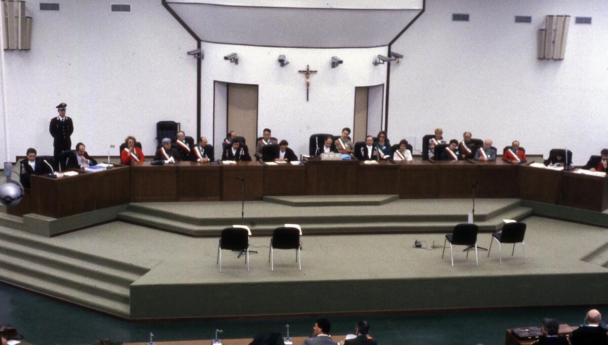 Intimidazioni ad un avvocato - 