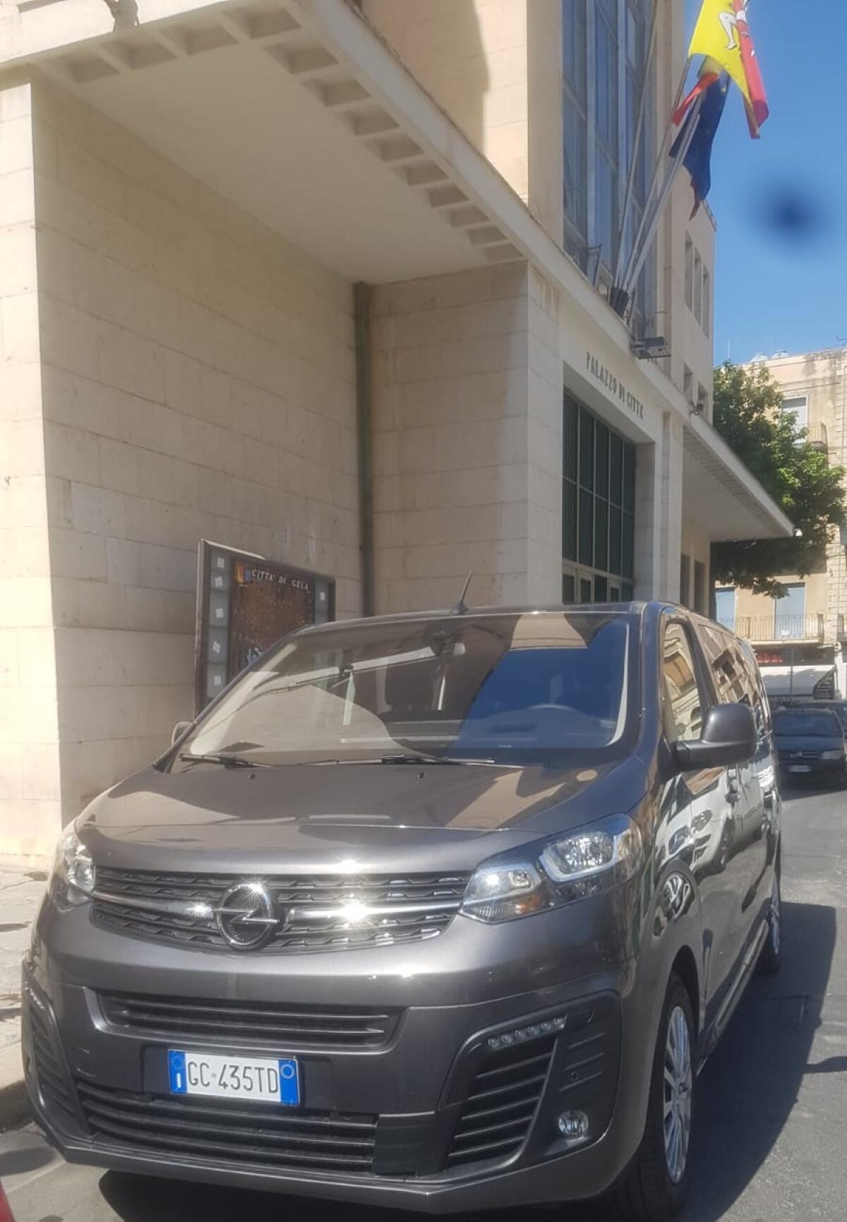 "Se non hai un mezzo, all'hub ti accompagnamo noi" - 