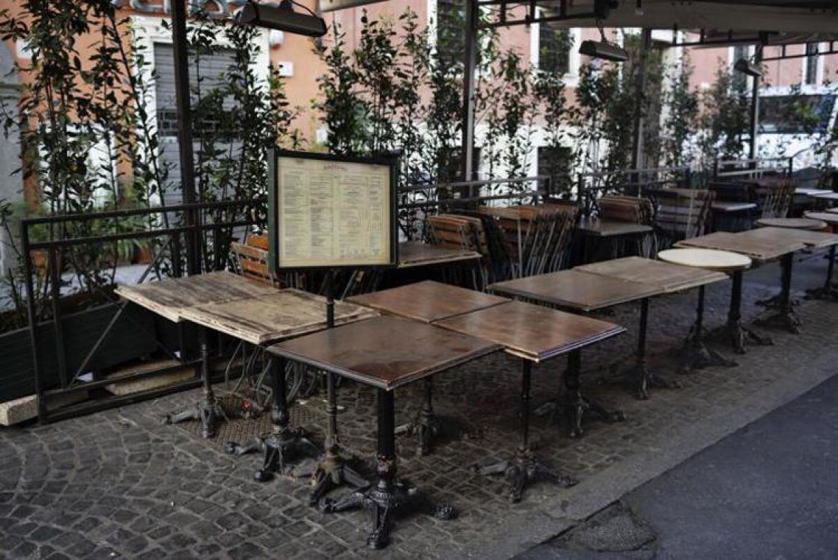 Provvedimento di chiusura per il Golden bar - 
