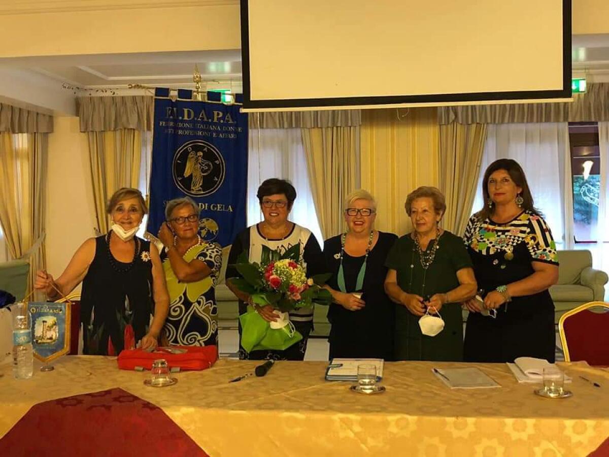 Anna Foscheri    eletta   presidente Fidapa - 