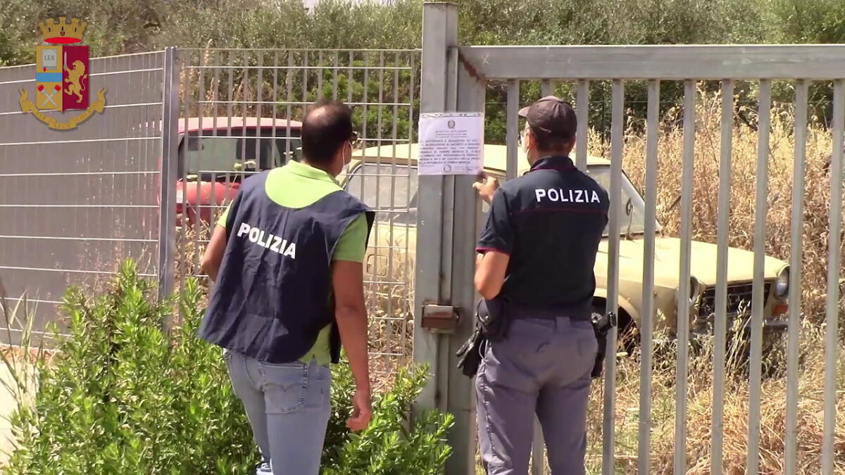 Bruciavano rifiuti in campagna, arrestati 5 gelesi - 