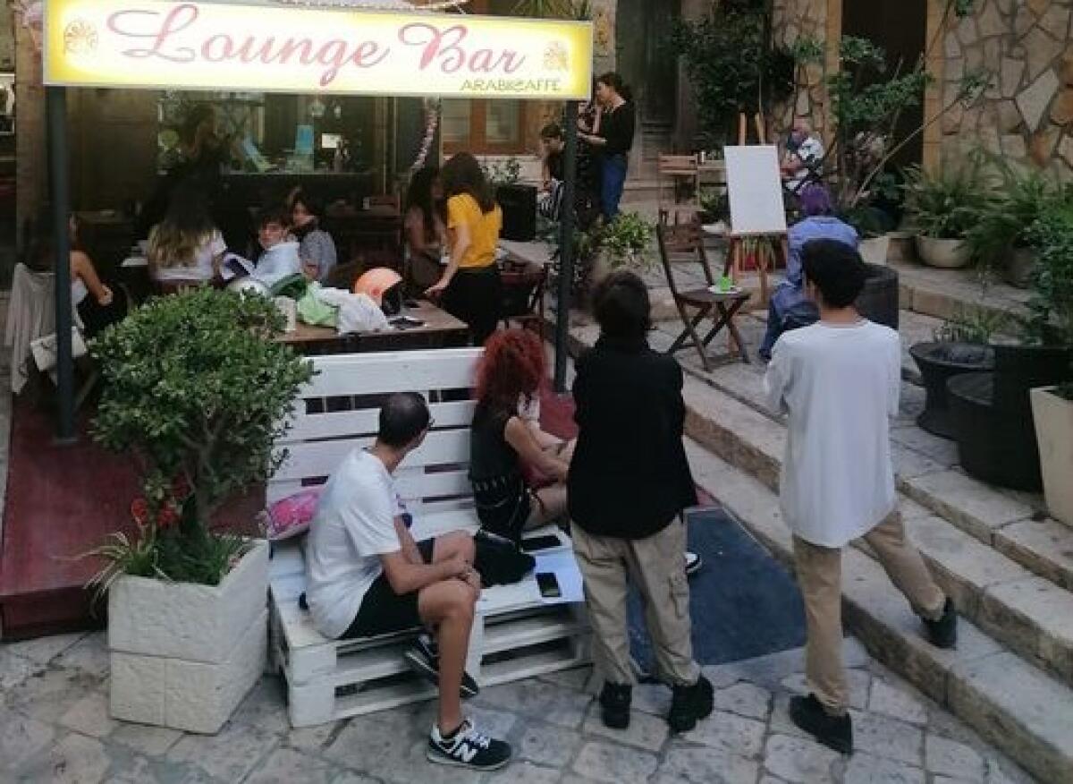 La passione per la poesia dei giovani gelesi, successo per “Caffè (in)versi” - 