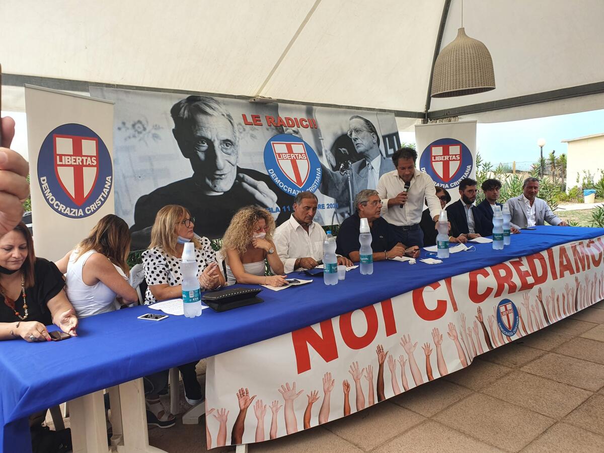 Totò Cuffaro benedice la nuova Dc gelese - 