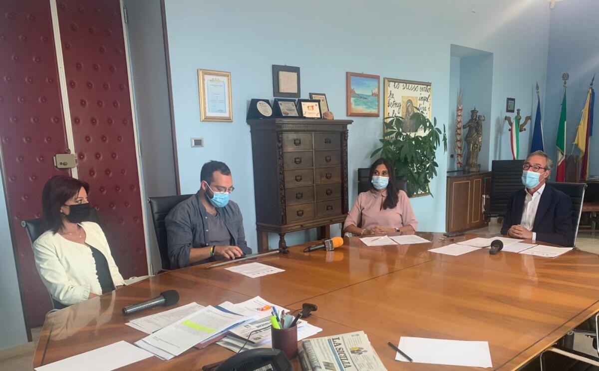 Presentato il progetto sull'assegno civico e rete sociale -