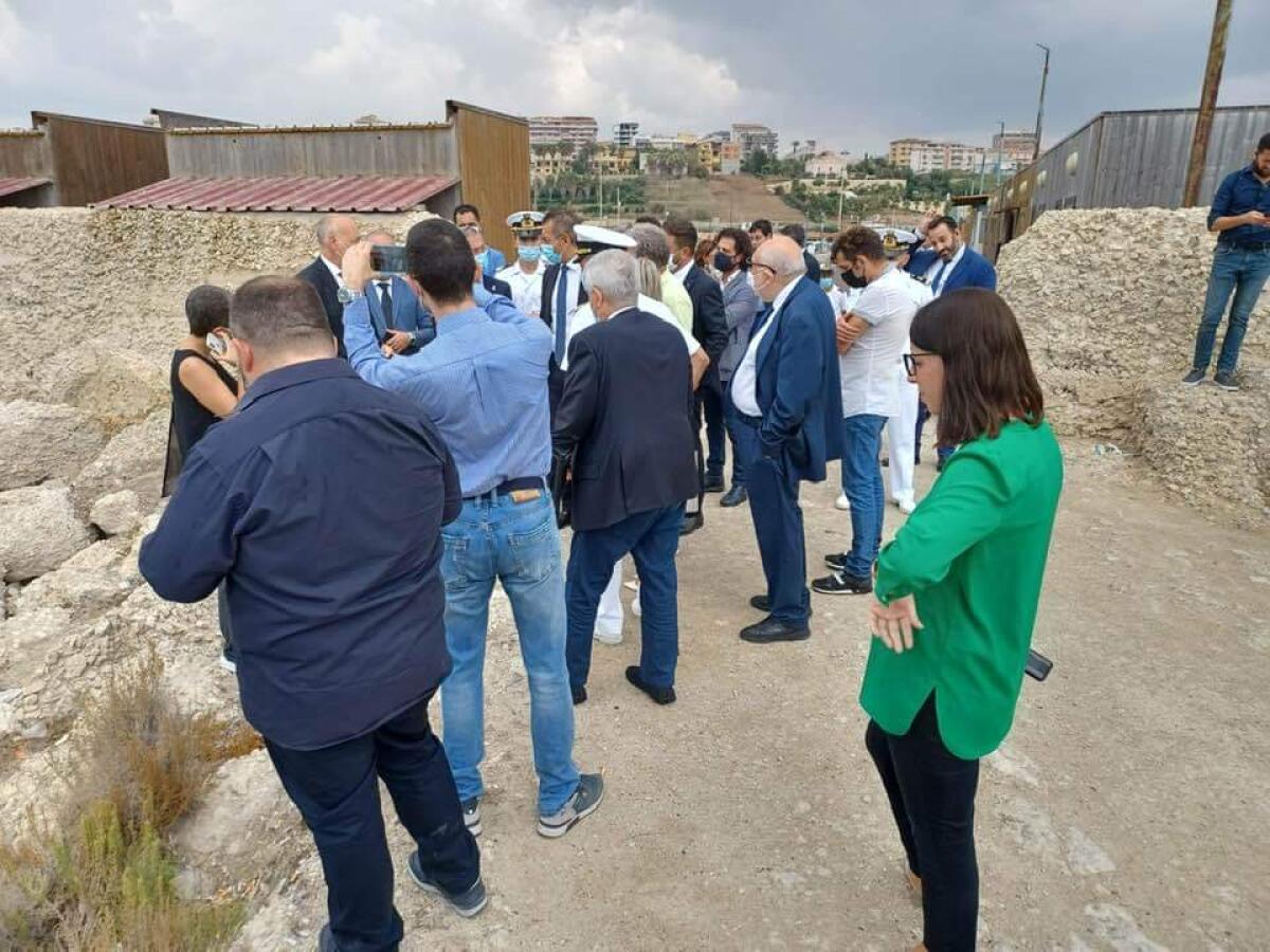 Il presidente dell'autorità portuale prende visione della realtà gelese - 