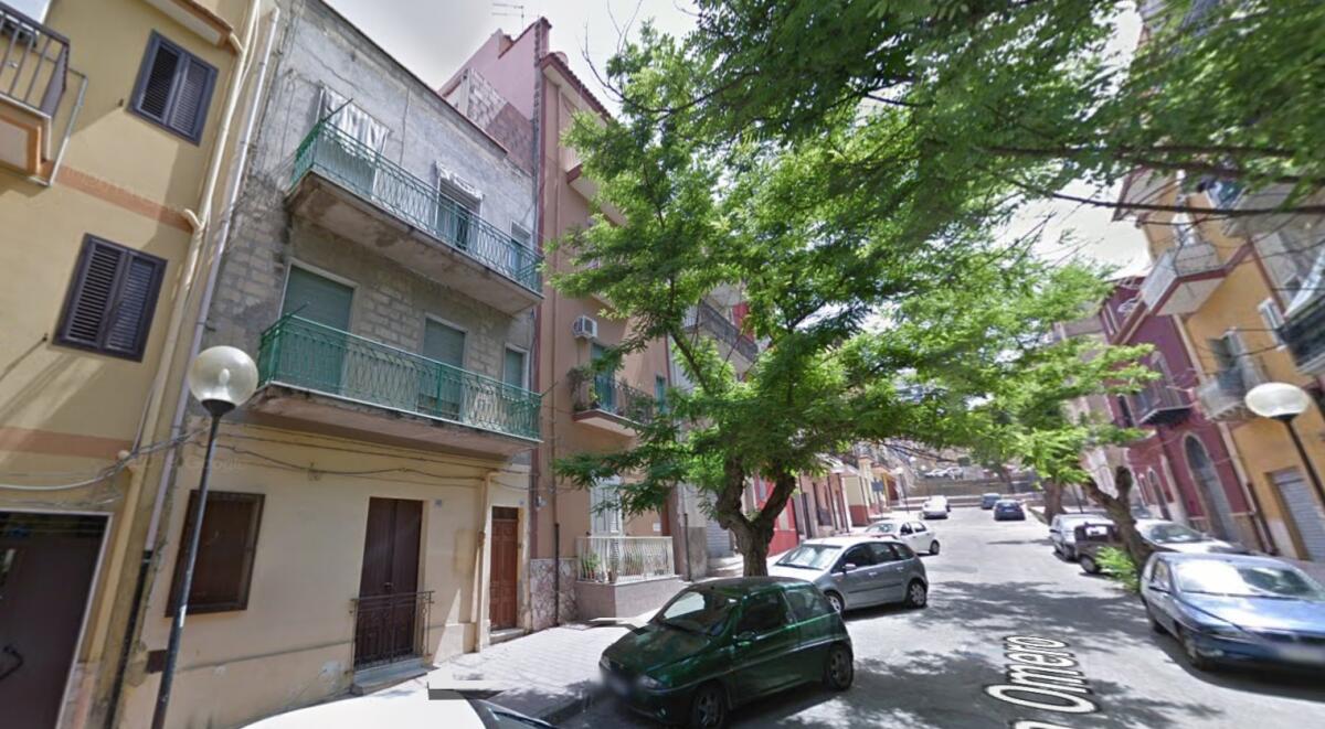 Rinvenimento di cadavere in centro storico -
