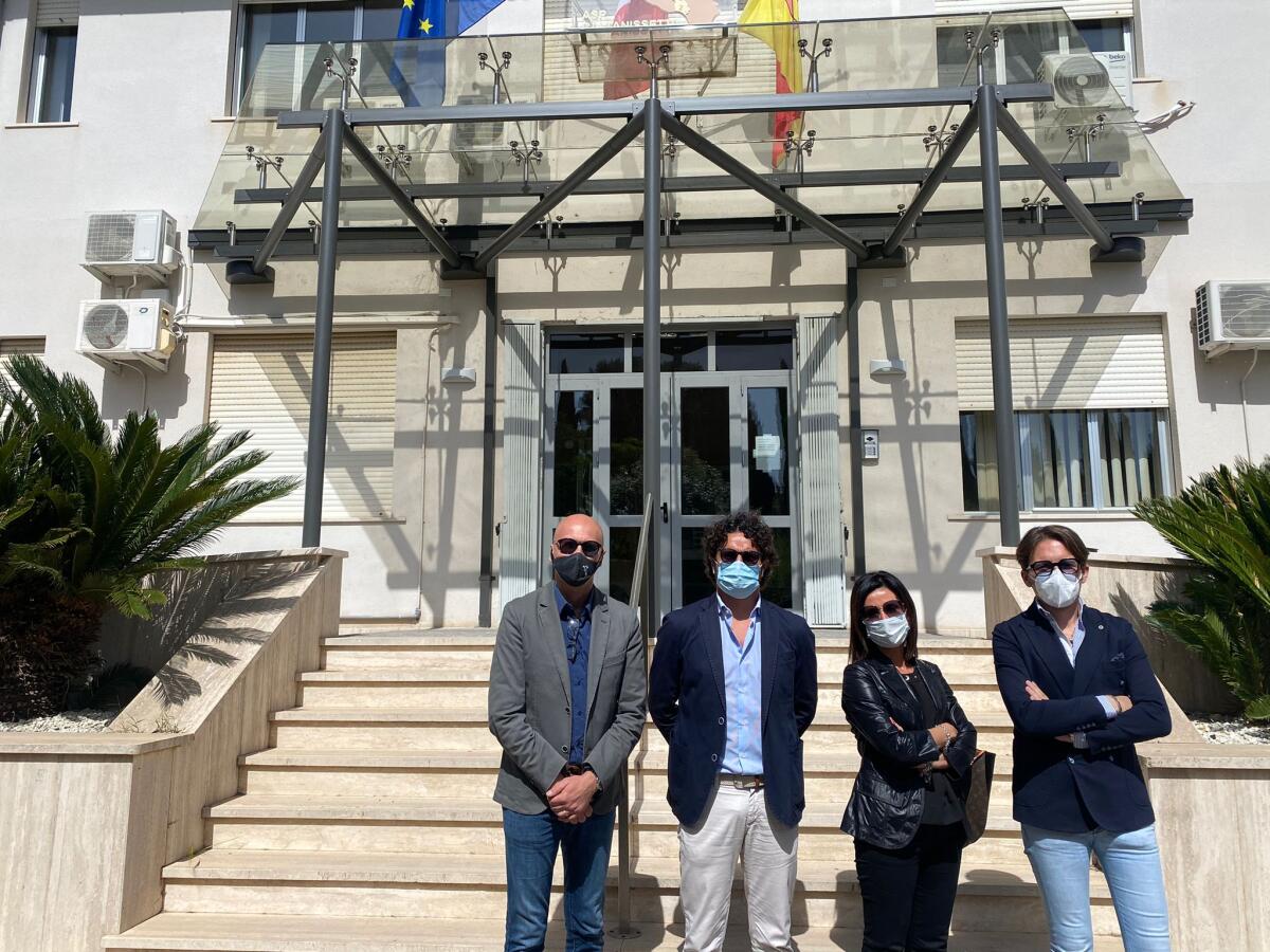 Per l'opposizione la colpa della crisi politica è di un sindaco inconsistente -