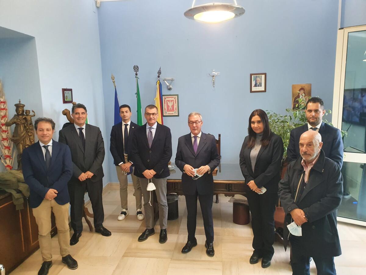 Il sindaco tenta di spostare l'asse sul gradimento delle sue mosse - 