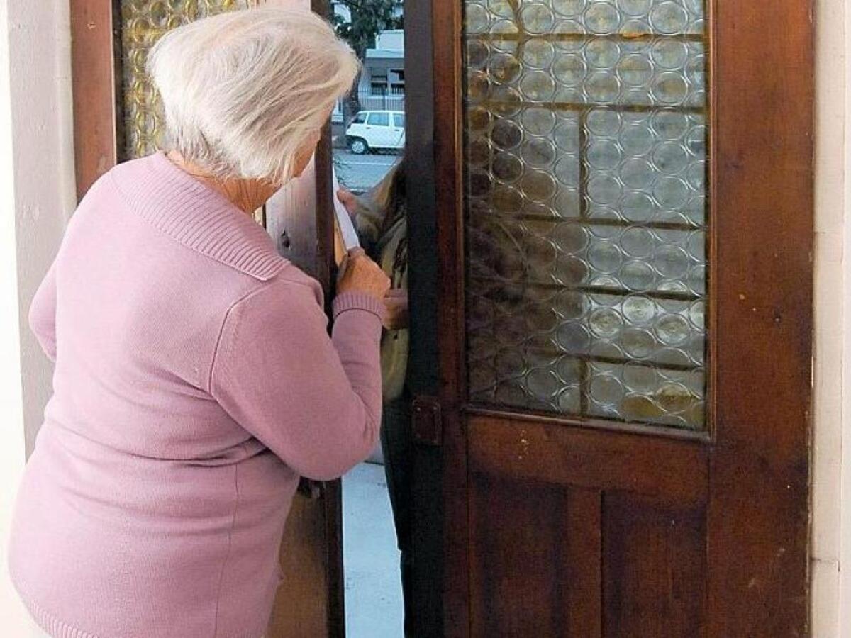 'Falsa badante' raggira una ottantenne - 