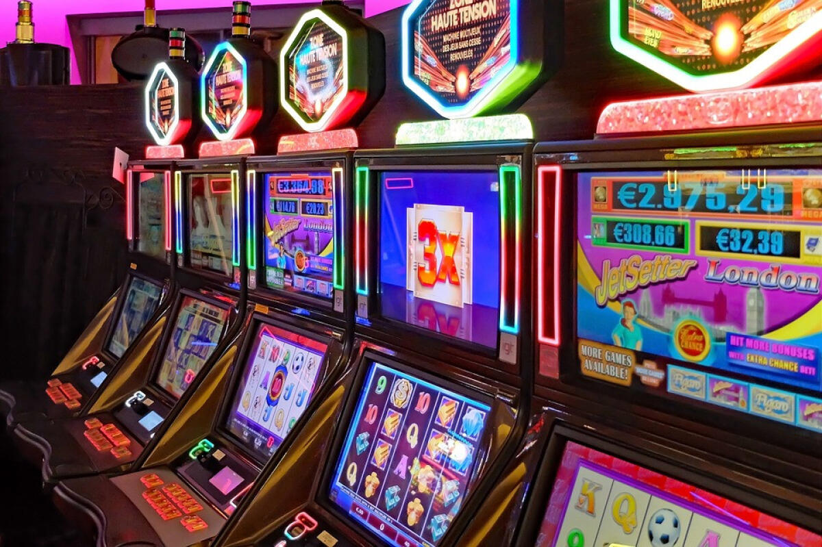 Gestiva una agenzia di scommesse senza autorizzazione: denunciato -