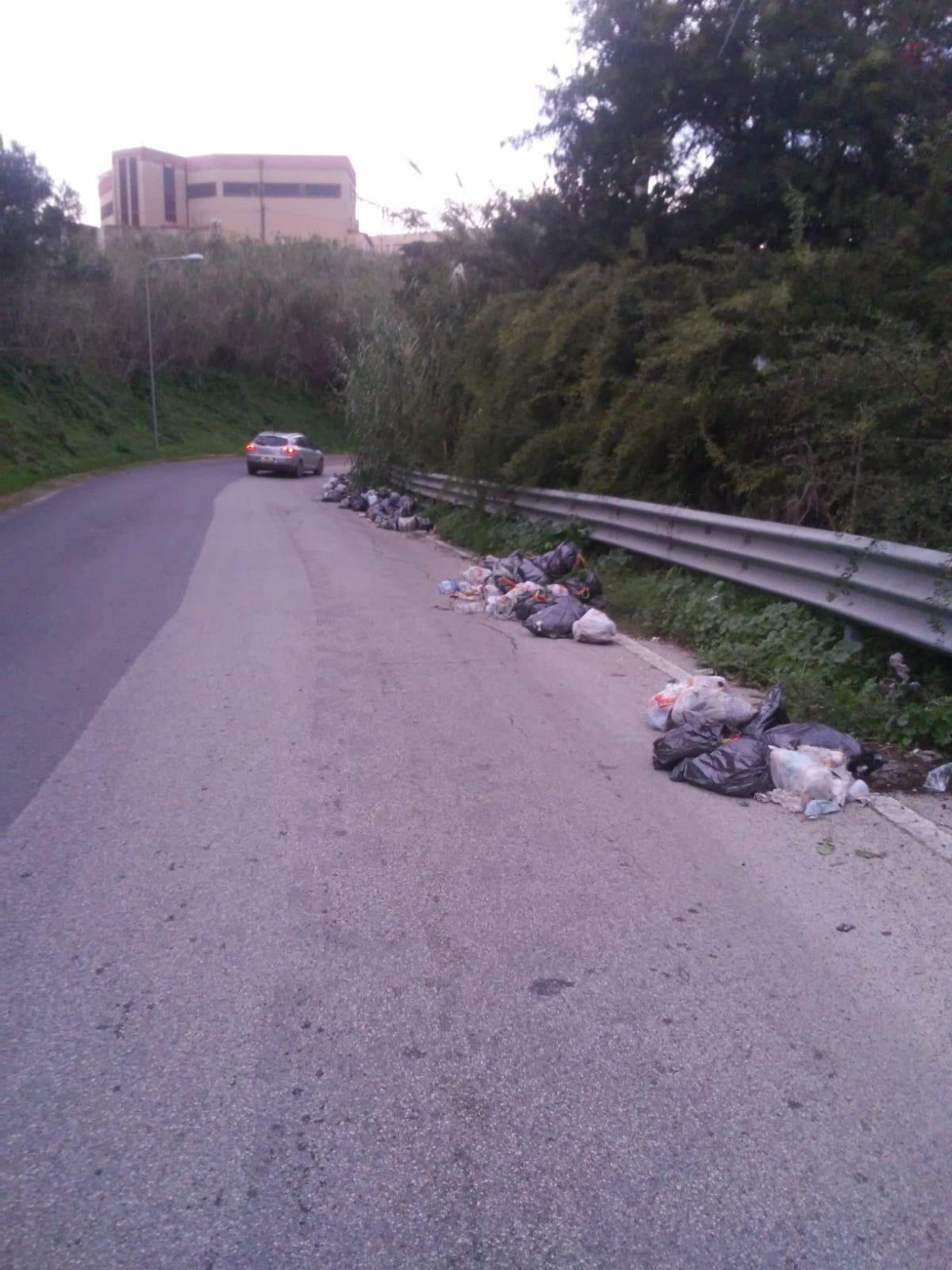 Unità siciliana: "con la sua zigzagante posizione, il sindaco può ricevere il grazie da Tekra" - 