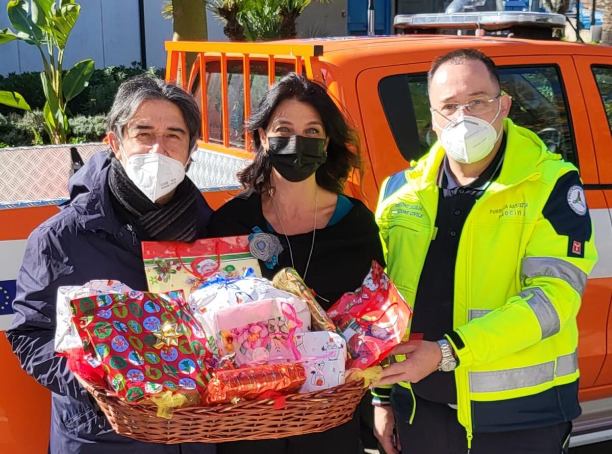 Il Natale di solidarietà della scuola Verga e Procivis - 