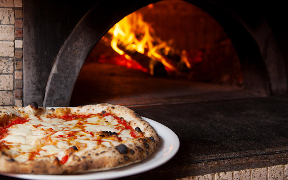 Denunciato dalla Polizia il titolare di una pizzeria -