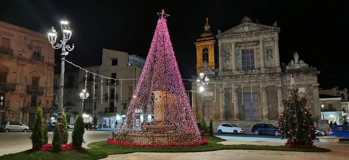 Natale: salve attività ma vietati  assembramenti - 