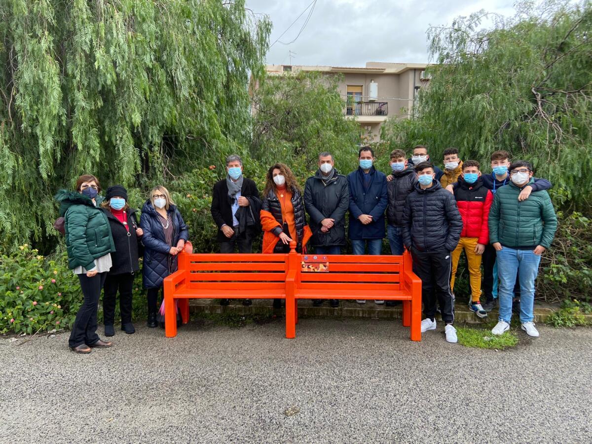 Soroptimist: consegnate le panche recuperate - 