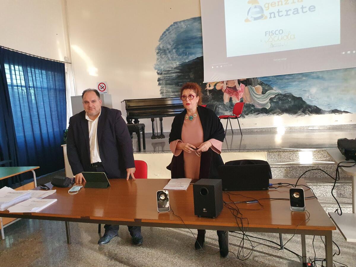 L'Agenzia delle Entrate in cattedra al Liceo Classico - 