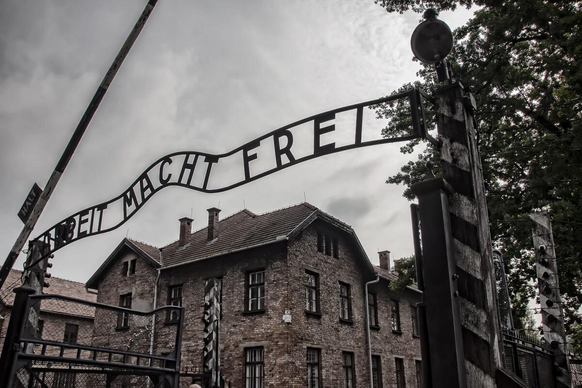 Giovedì il Giorno della Memoria. Un’occasione per riflettere sulla lezione più dura della Storia -