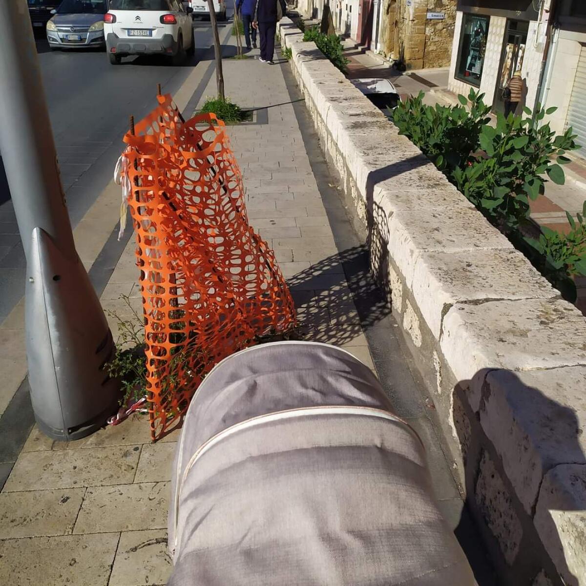 La città delle transenne arancione forever - 