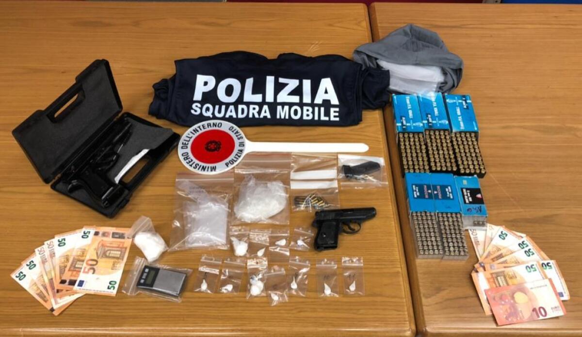 Gela, in manette per droga e armi - 