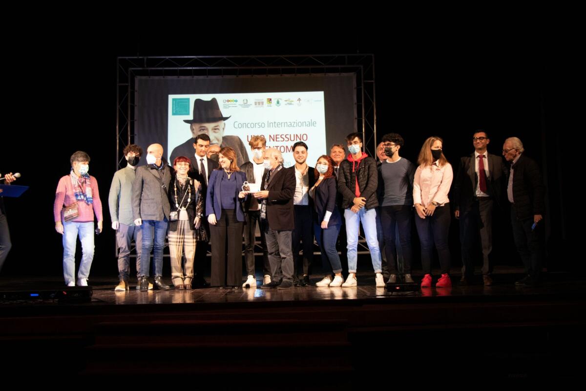 Concorso letterario: Uno, nessuno, centomila - 