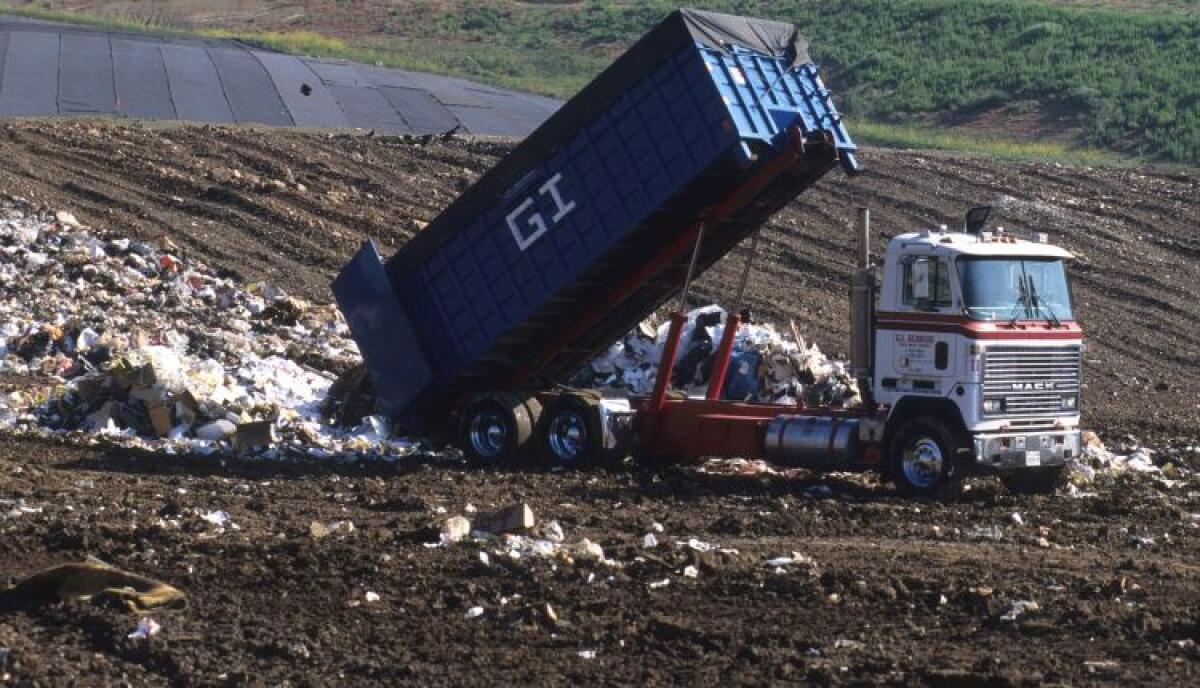 Scoperte tre discariche abusive di eternit e scarti dell'edilizia - 