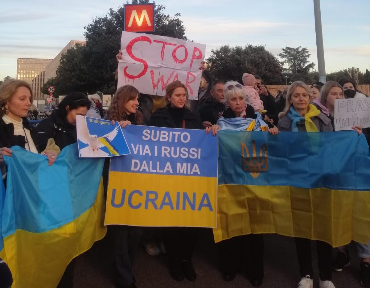 Il rifiuto della guerra, la speranza per la pace. Il mondo in piazza contro l’orrore -