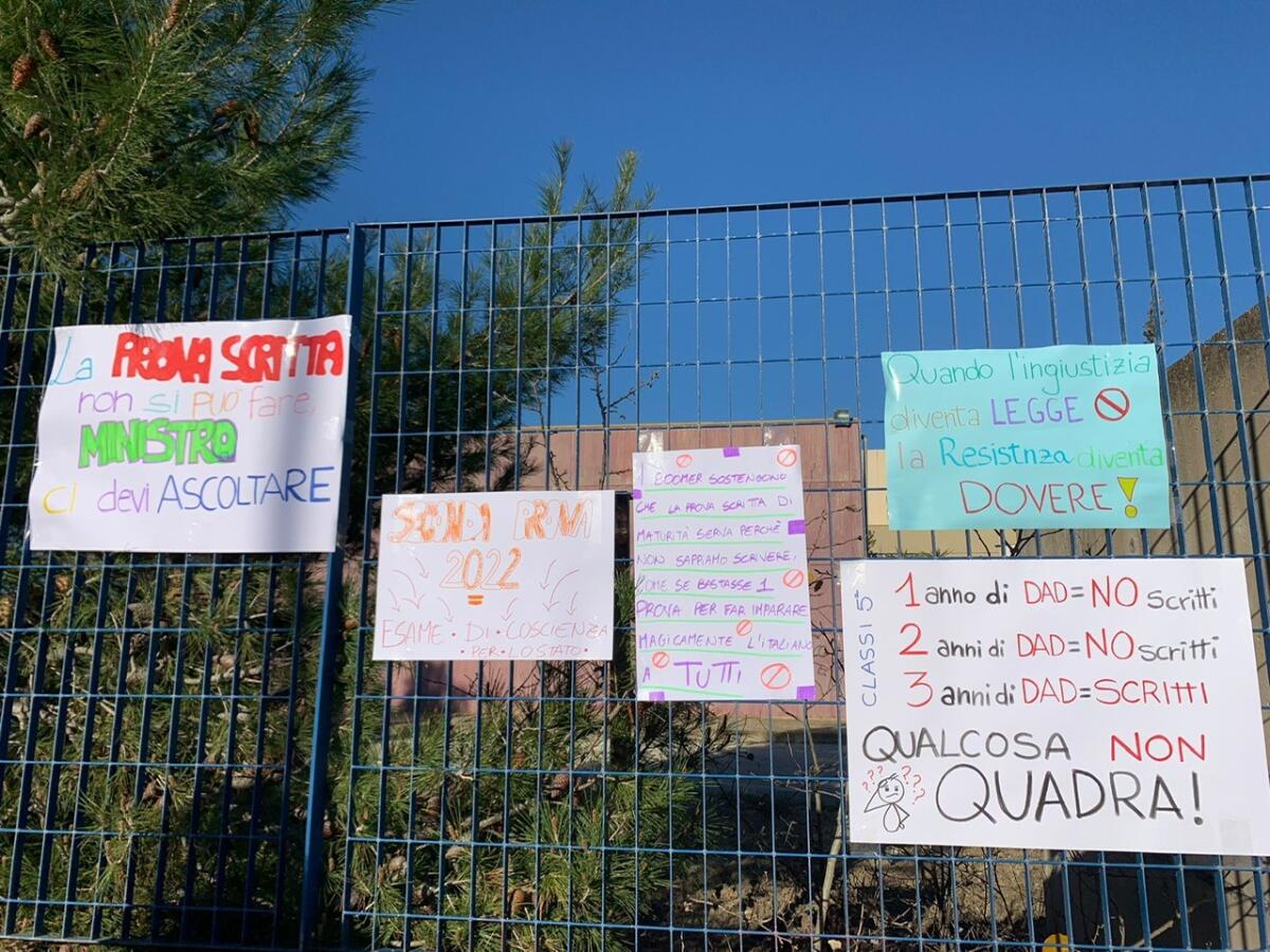 Gli scritti alla Maturità, anche a Gela la protesta degli studenti - 