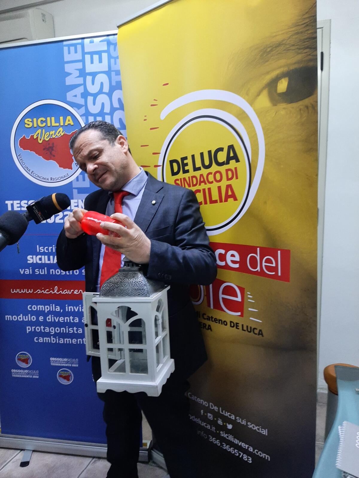 Cateno De Luca: spazzeremo la banda bassotti - intervista - 