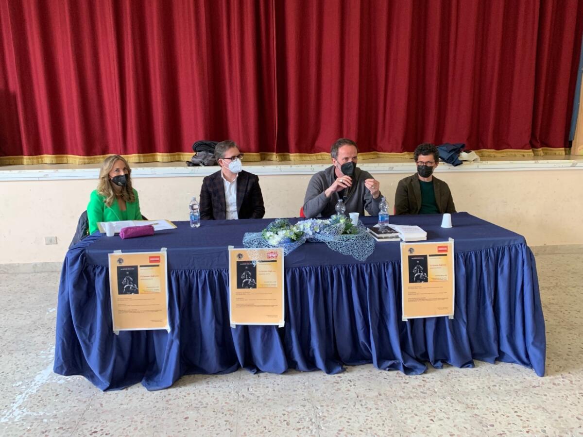 “Le lacrime degli eroi”, al Liceo delle scienze umane il libro di Matteo Nucci - 