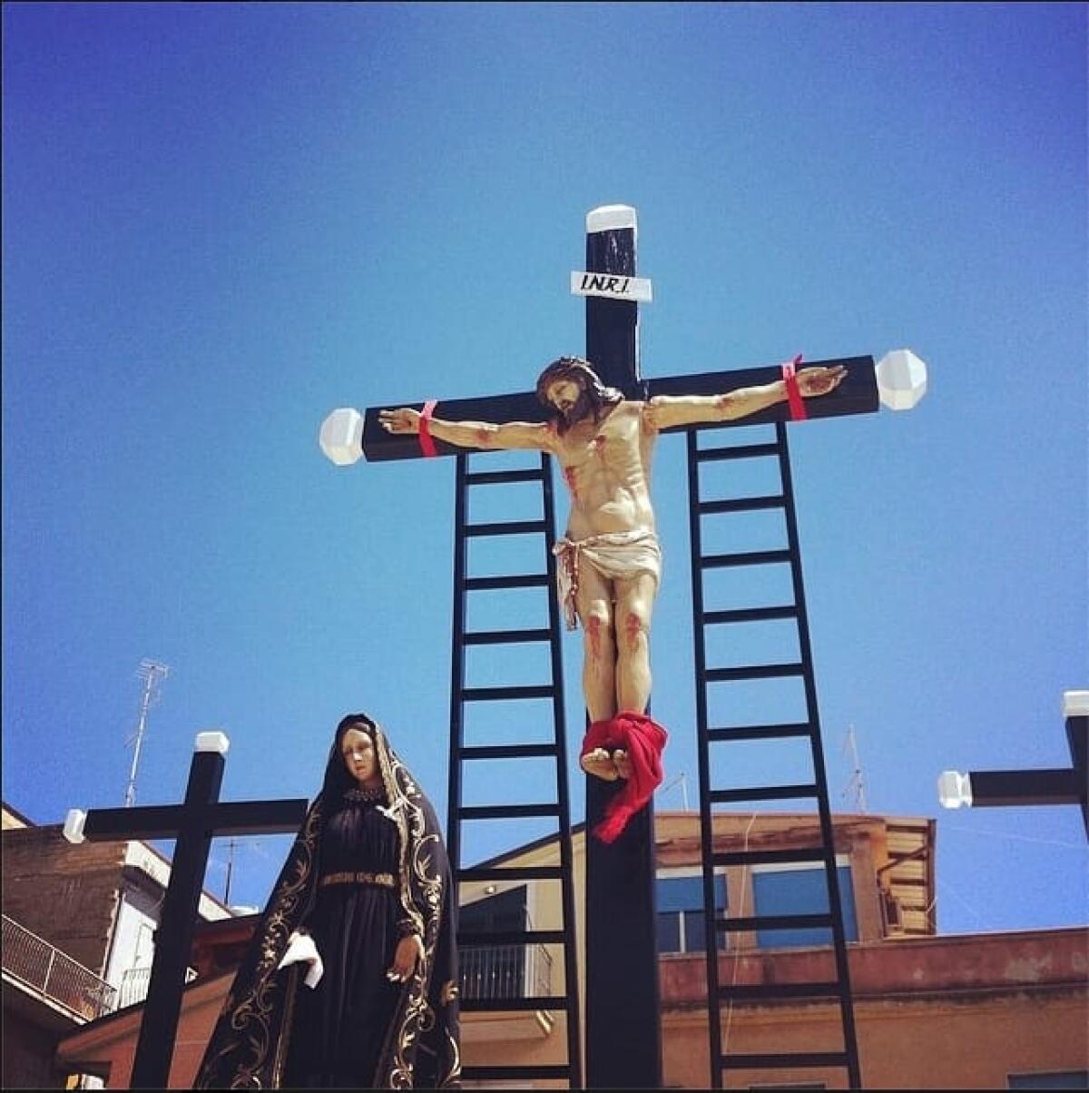 Anche la CEI dice sì alle processioni: le linee guida - 