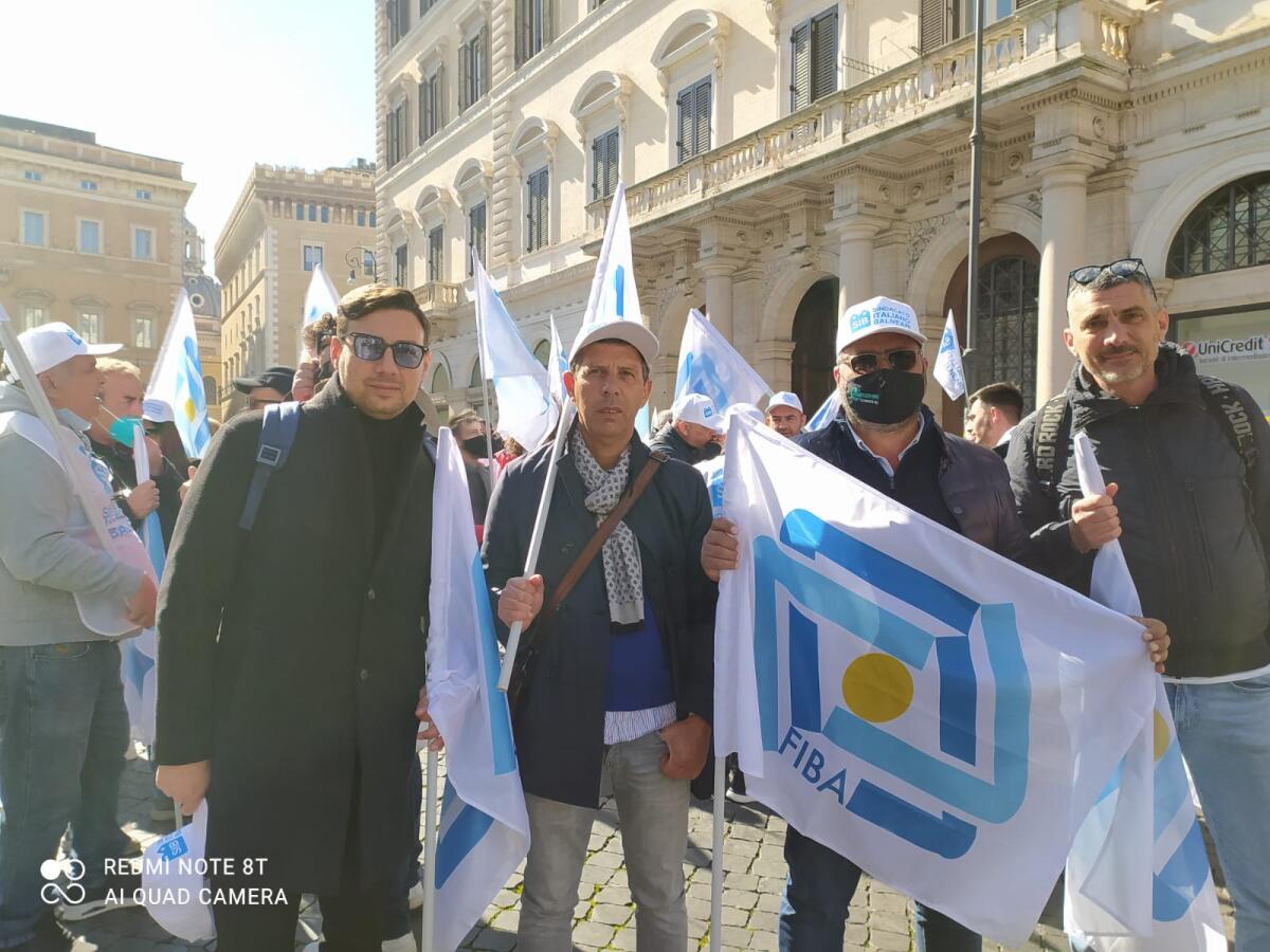 Gli imprenditori balneari di Gela manifestano a Roma contro l'ennesima 'legge vergogna' - 