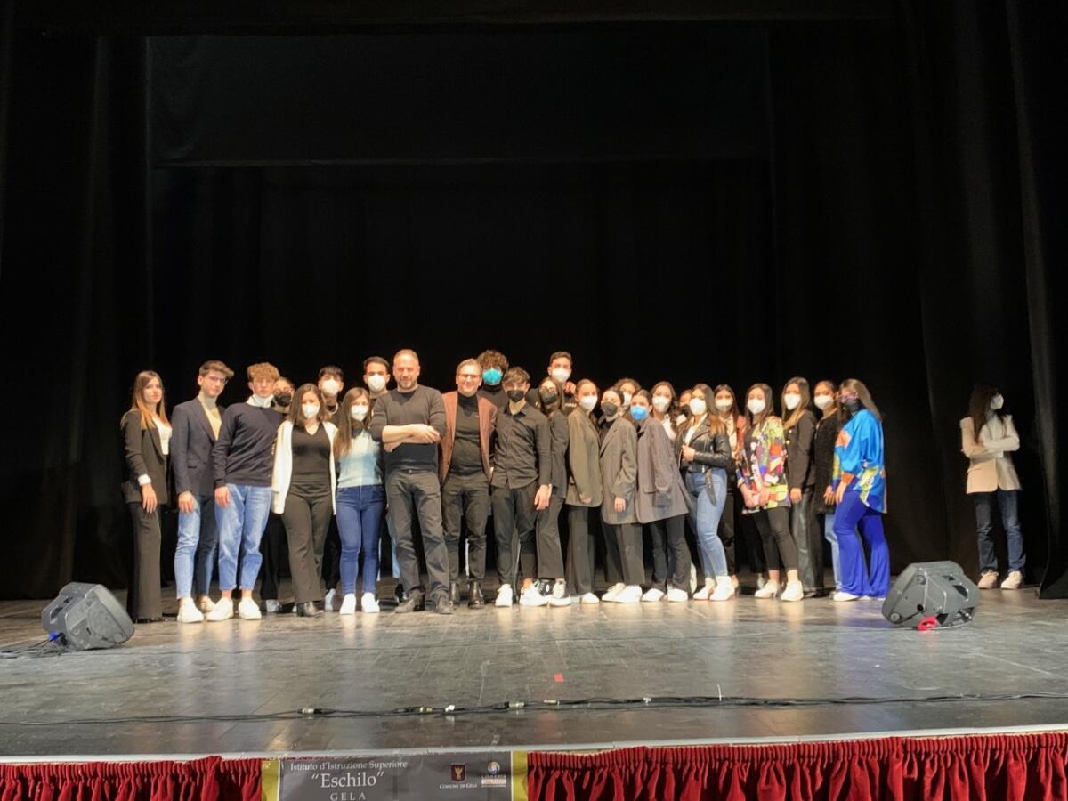 La “letteraturap” di Murubutu nel Dantedì celebrato dall’istituto “Eschilo” -