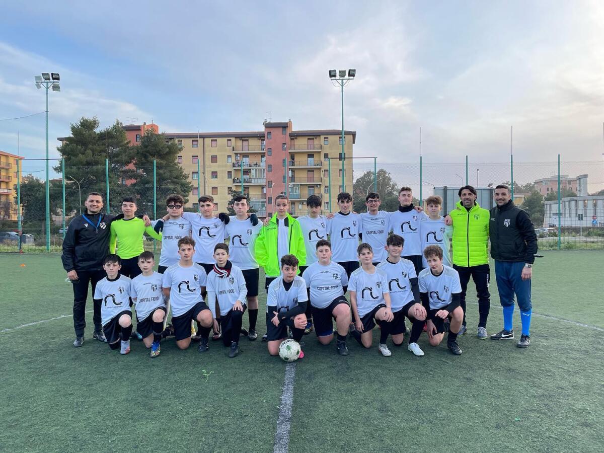 Lo sport che unisce: i bambini ucraini Nikita e Vladimir in campo con l’Amo Gela Dorica - 
