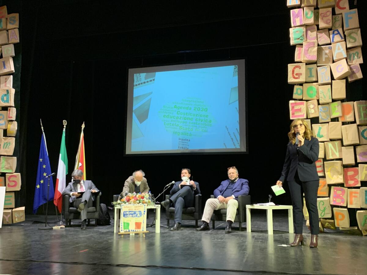 La scuola, dove tutto nasce e dove tutto approda -