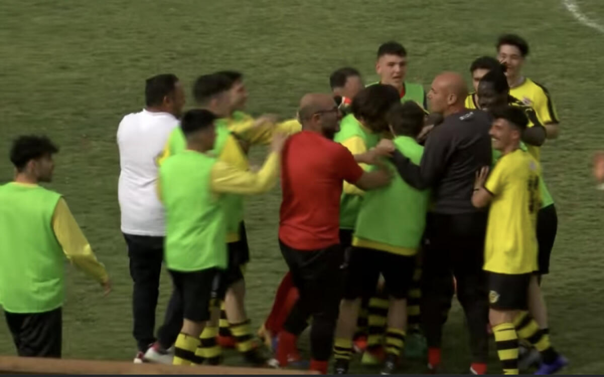 Gela Fc, missione compiuta: i gialloneri volano ai playoff   - 