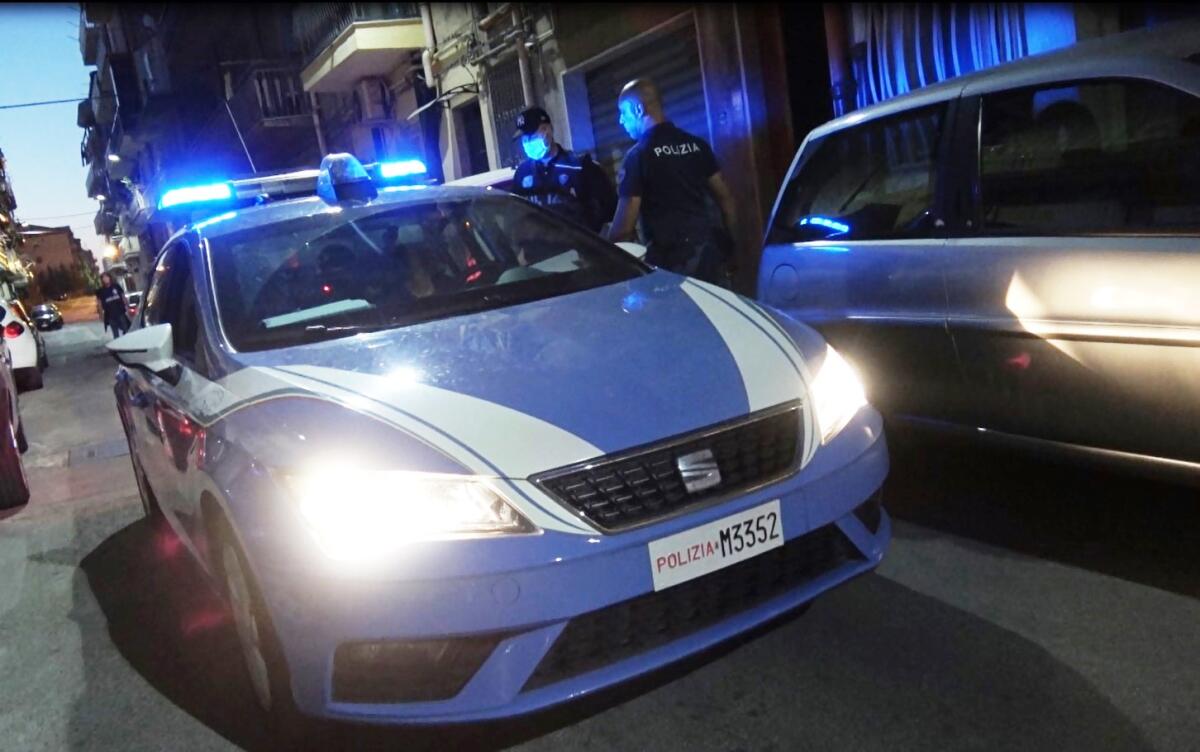 La Procura ha chiesto tre rinvii a giudizio per violenza, lesioni e minacce aggravate, un ventiseienne anche per tentato omicidio aggravato -