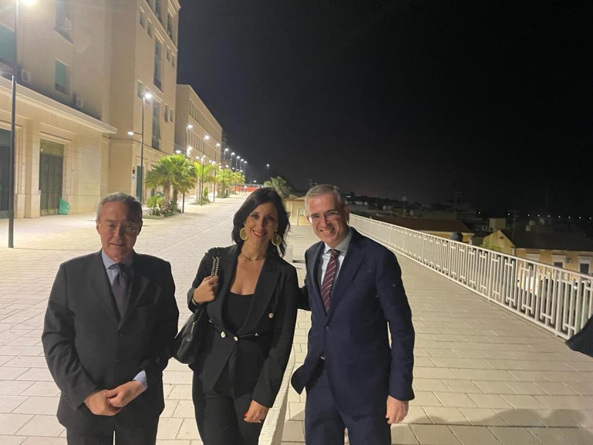 Romina,Lucio e Marco festeggiano senza Michele.Prove tecniche di campagna elettorale? - 