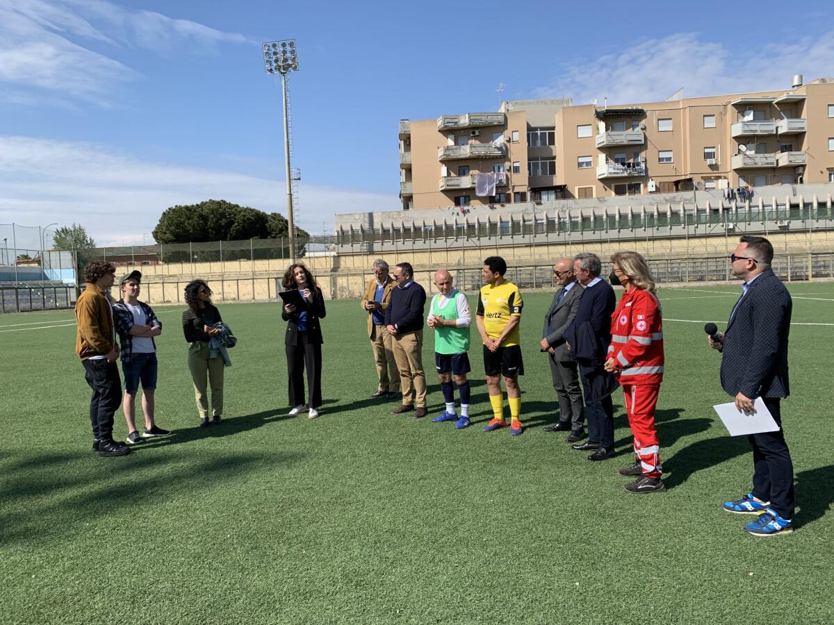 Partita per la pace, la solidarietà “in campo” al “Presti” -