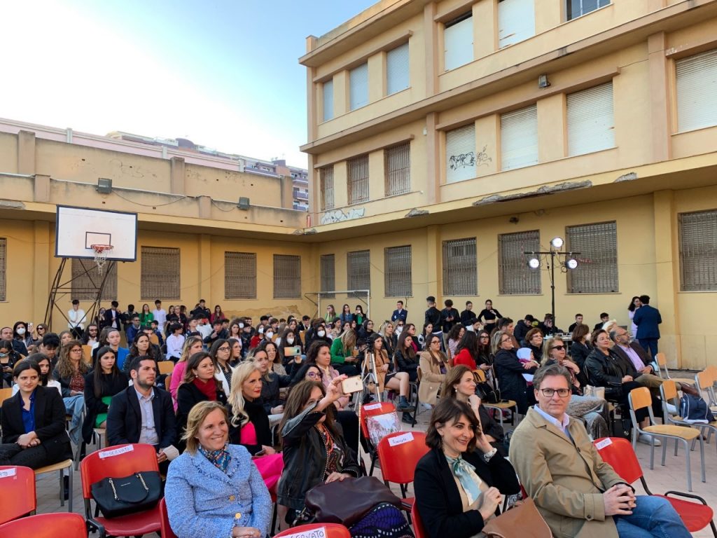Il pubblico presente alla Notte nazionale del Liceo classico "Eschilo"